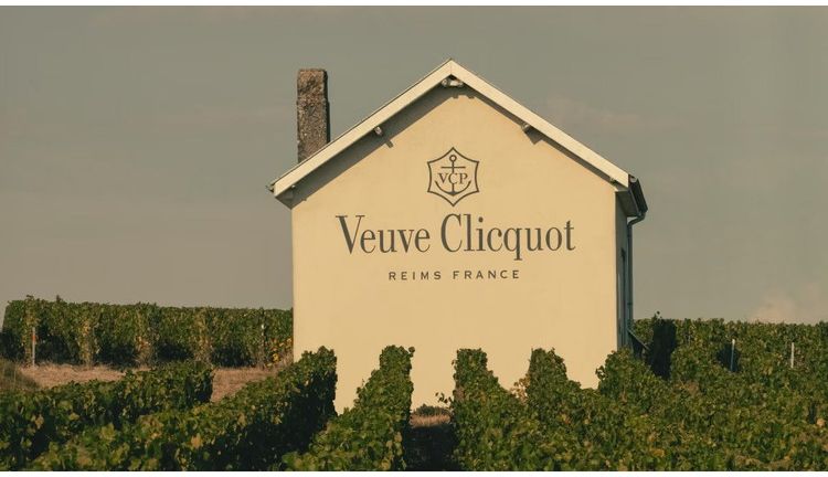 ヴーヴ・クリコ イエローラベル ブリュット750ml ギフトボックス【正規品】(代引不可)